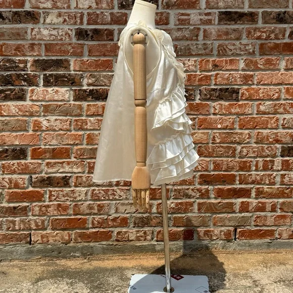 Romeo & Juliet Couture ruffled ivory satin blouse / L / Excellent condition - Picture 12 of 15